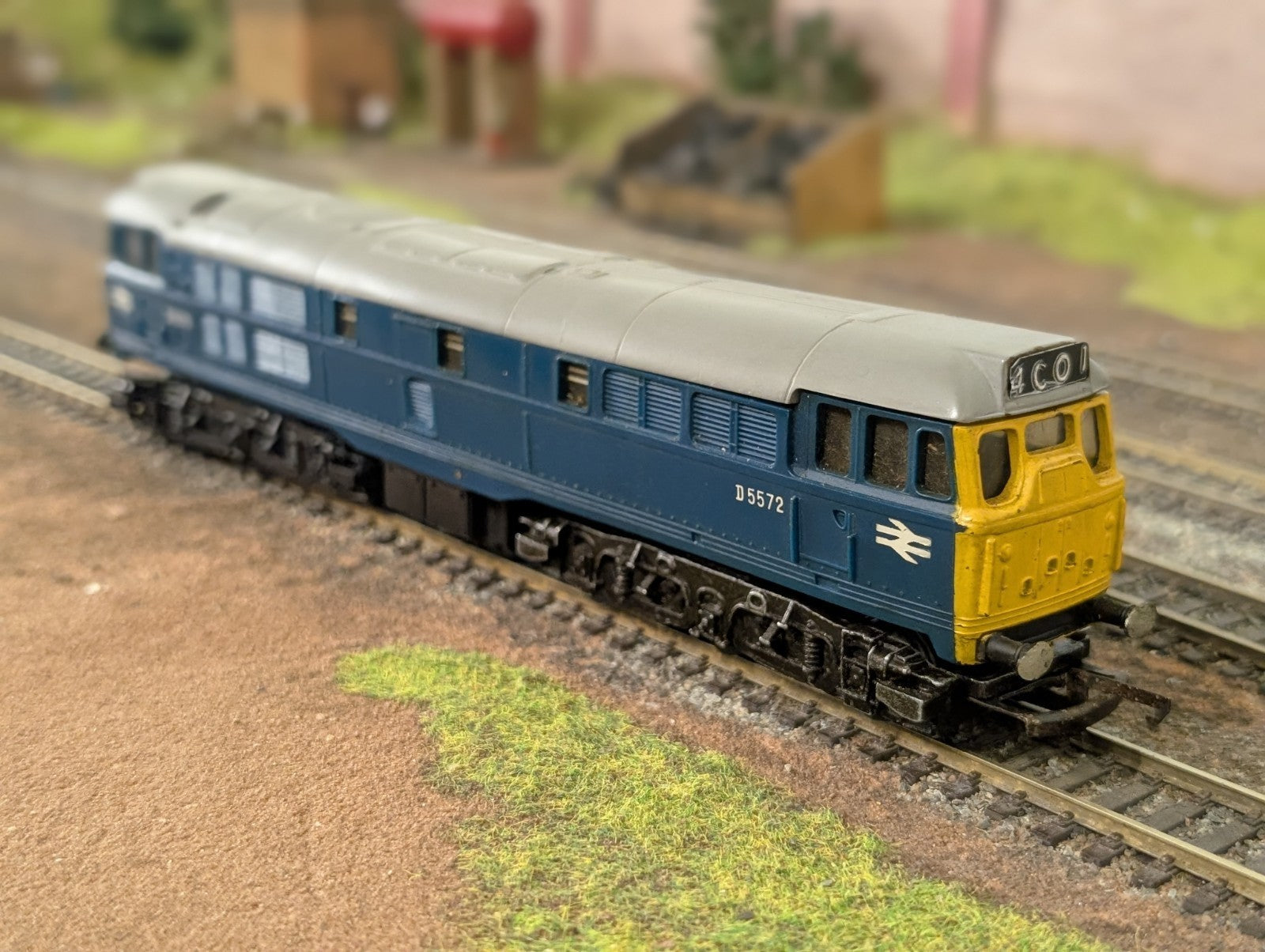 Tri-ang R357 OO Gauge BR Blue Class 31 D5572 Replacement Roof
