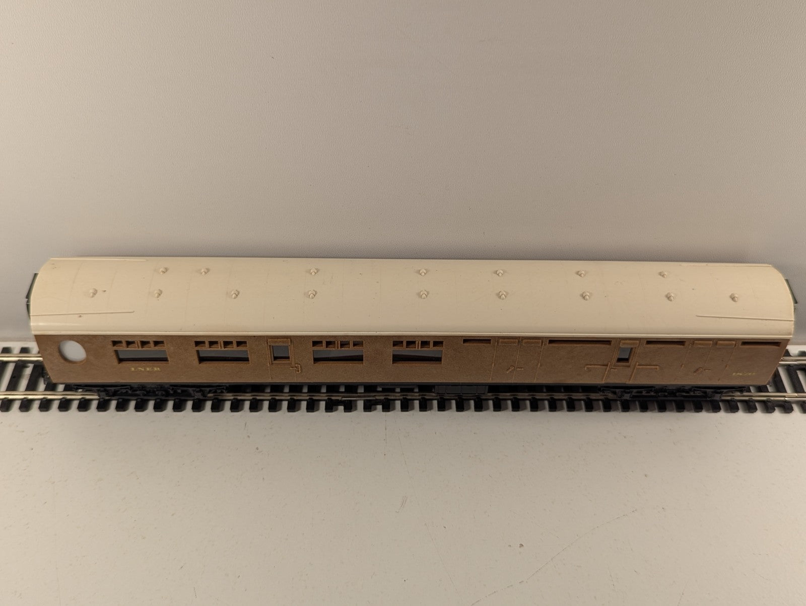 Tri-ang R746 OO Gauge LNER Teak Corridor Brake Coach