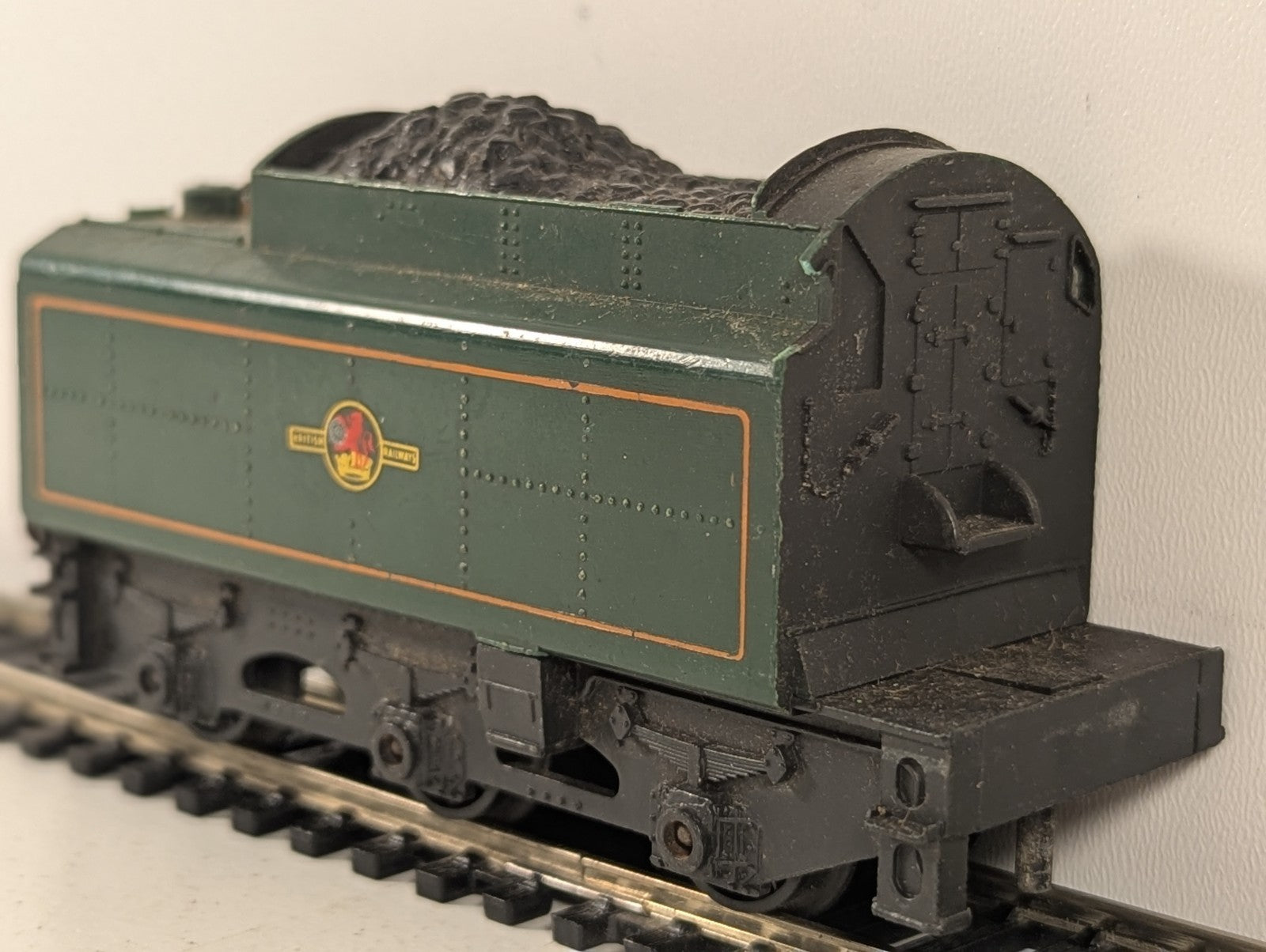 Tri-ang OO Gauge BR 6-Wheel Tender BR Green