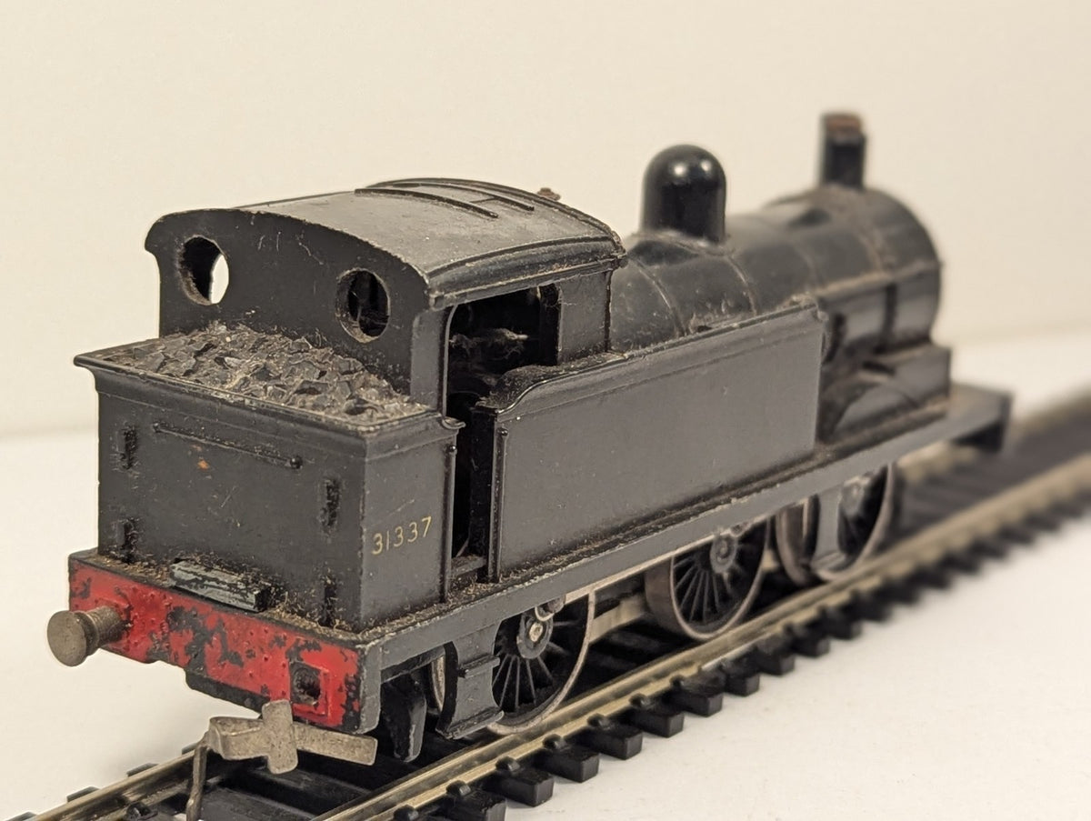 Hornby Dublo 2206 OO Gauge BR R1 0-6-0T Tank Loco 31337