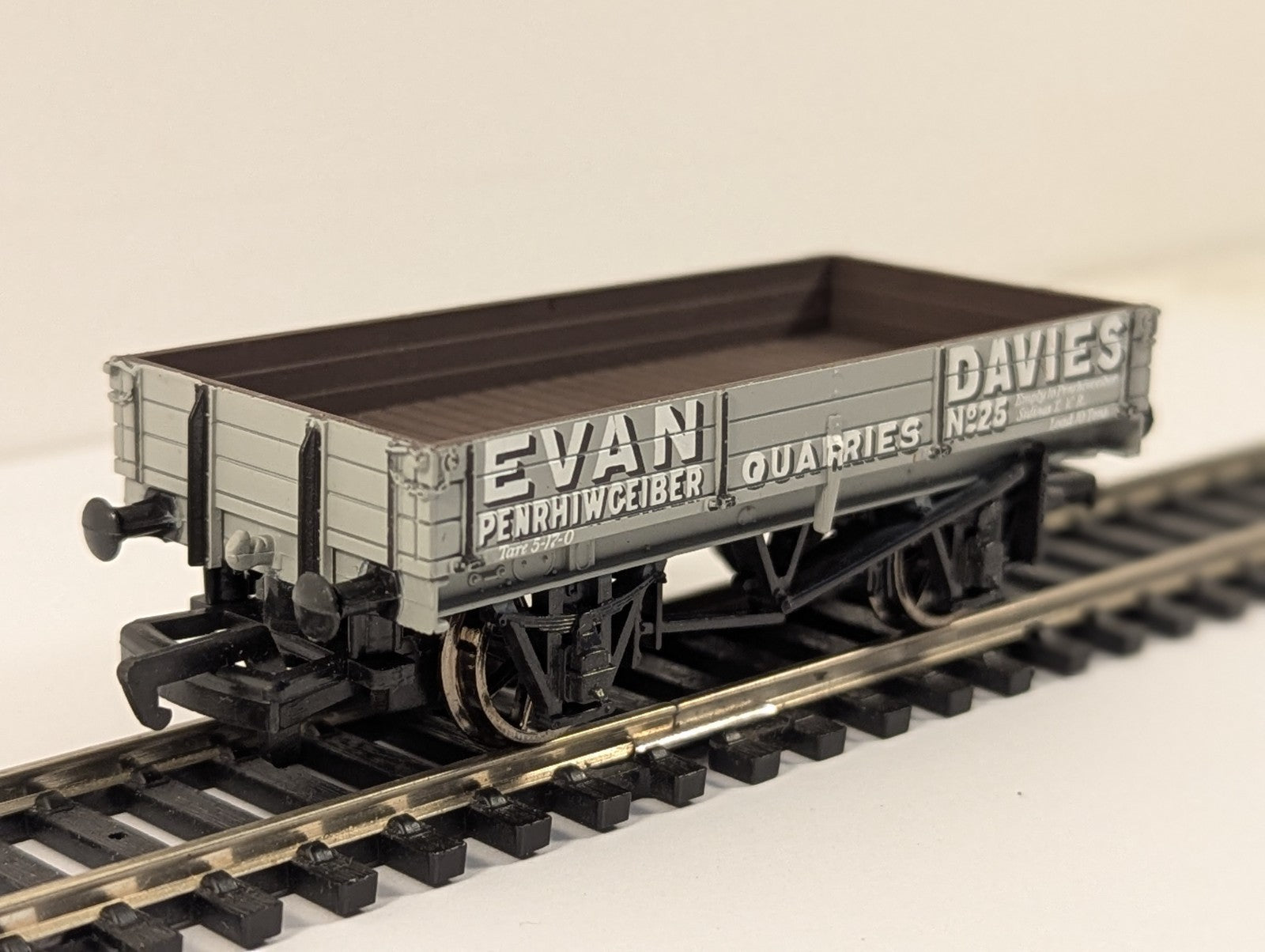 Bachmann Branchline 33-451A Evans Davies 3 Plank Wagon