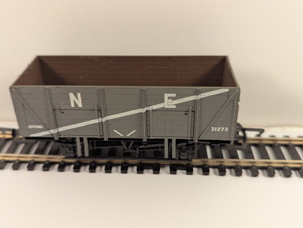 Airfix / GMR 54369-3 OO Gauge 20-Ton Mineral Wagon – LNER Grey