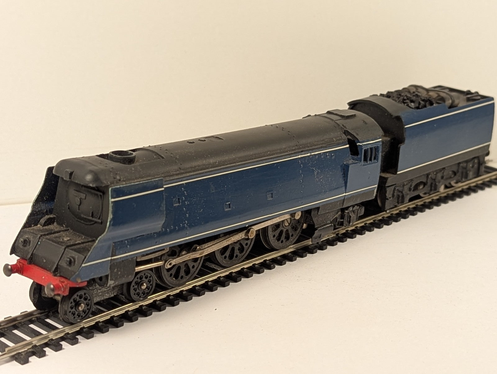 Graham Farish OO Gauge Southern Railway Merchant Navy Locomotive – Spares/Repair