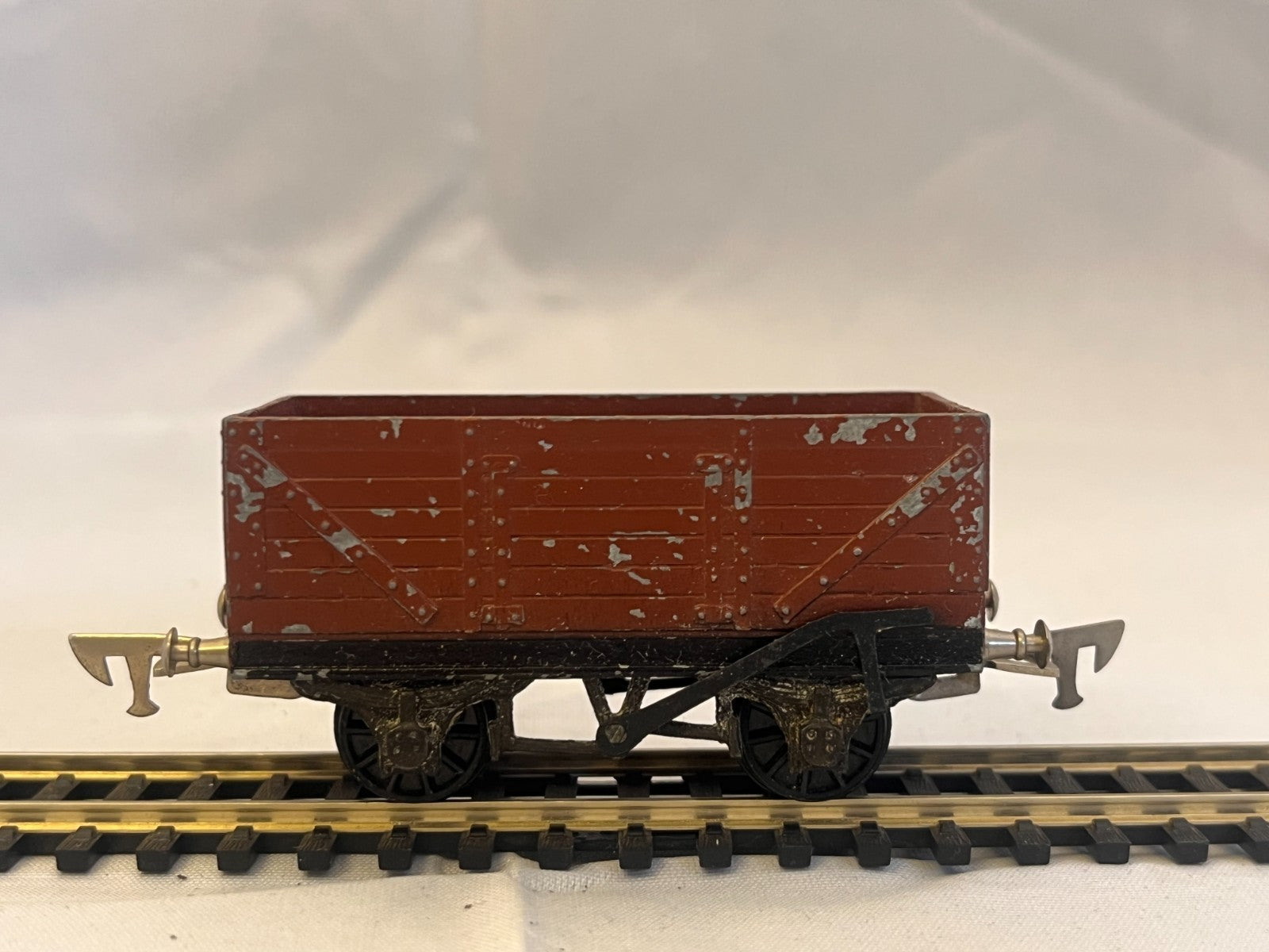 Graham Farish Plain Brown Ore/Coal Wagon