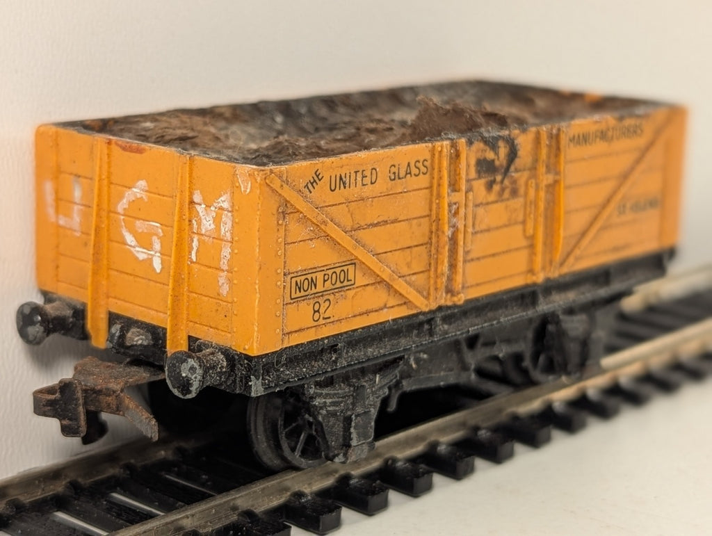 Hornby Dublo 4660 United Glass Manufacturers 5 Plank Open Wagon Weathered