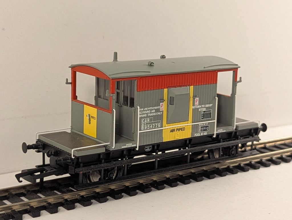 Hornby R6510 20 Ton Brake Van - BR Railfreight