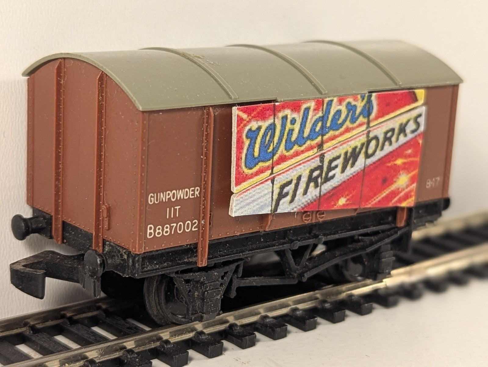 Hornby Dublo 4463 OO Gauge BR 11T Gunpowder Van Wagon