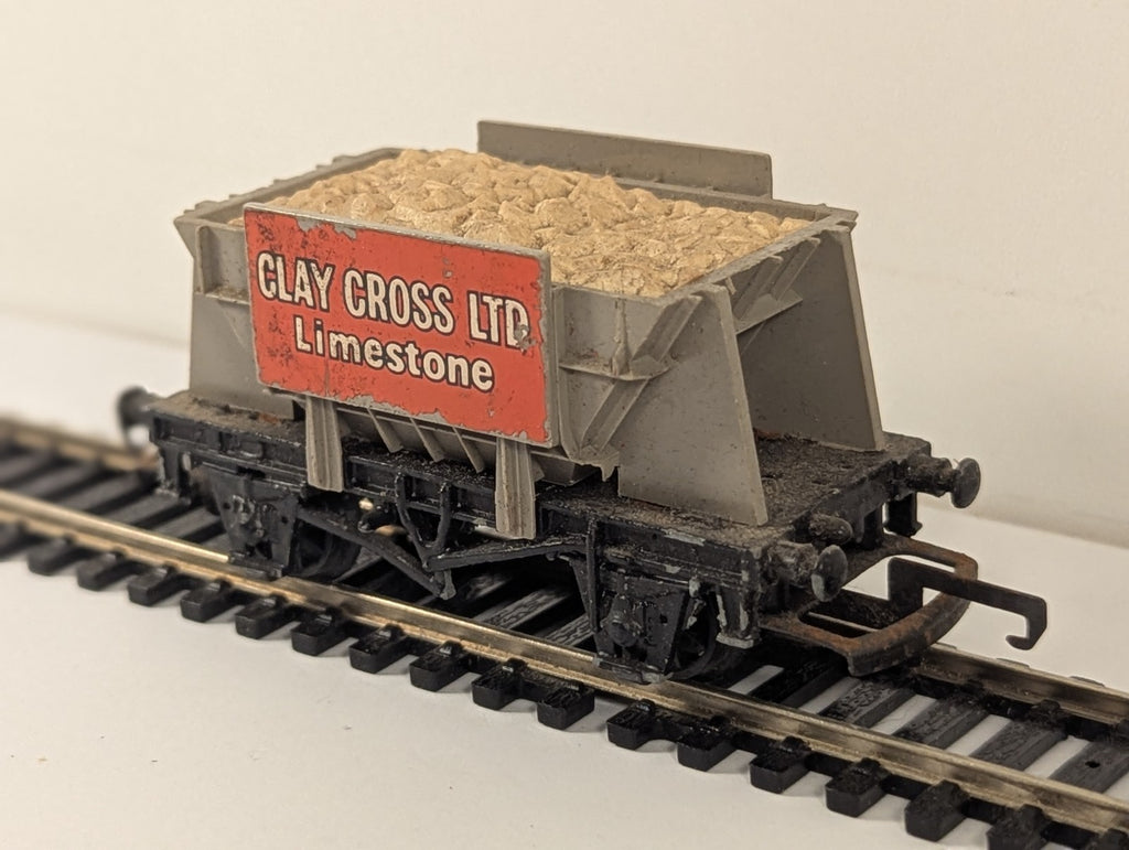 Wrenn OO Gauge W5005 Clay Cross Ltd Limestone Hopper Wagon