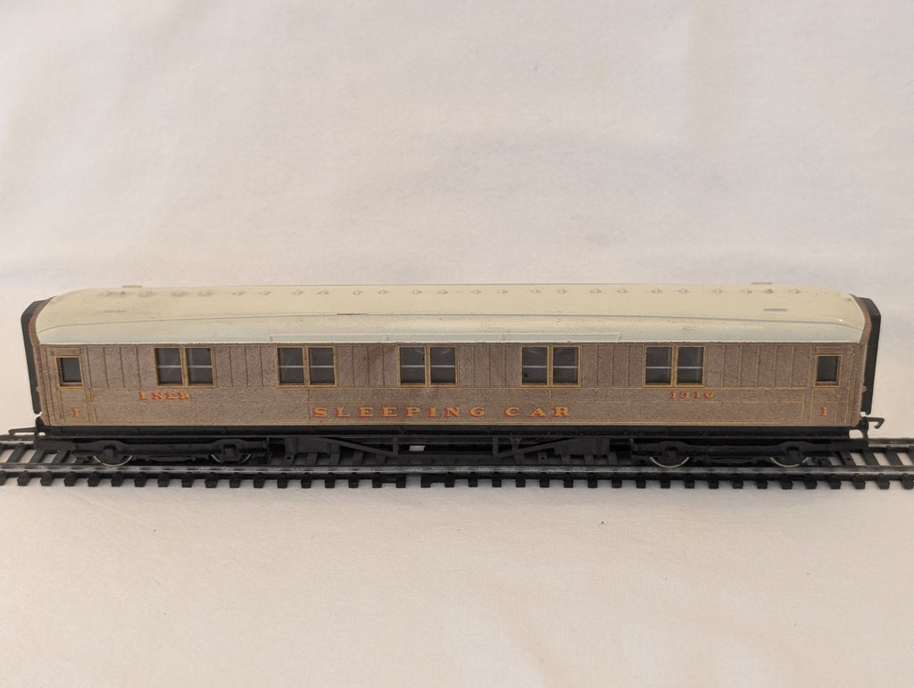 Hornby R430 OO Gauge LNER Sleeping Car No. 1237