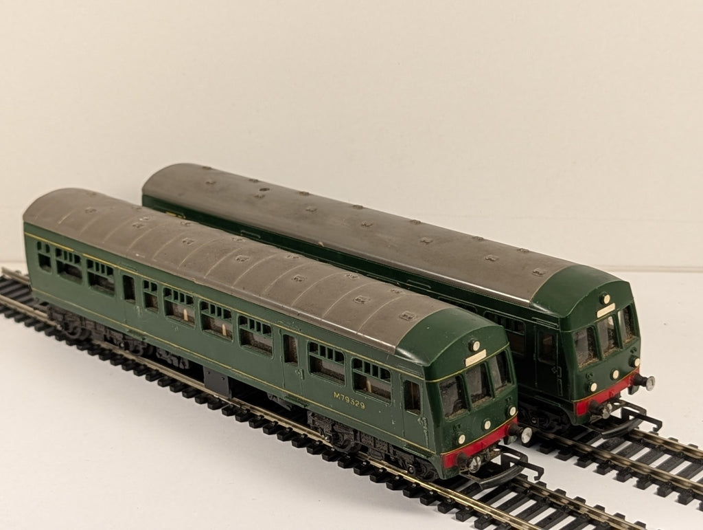 Tri-ang Hornby R157 OO Gauge Class 101 DMU BR Green