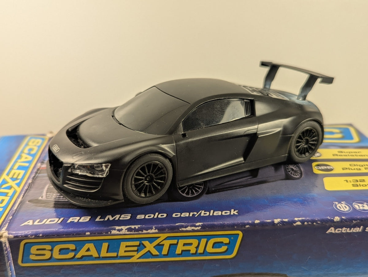 Scalextric C3663 Audi R8 LMS – 1:32 Scale Slot Car