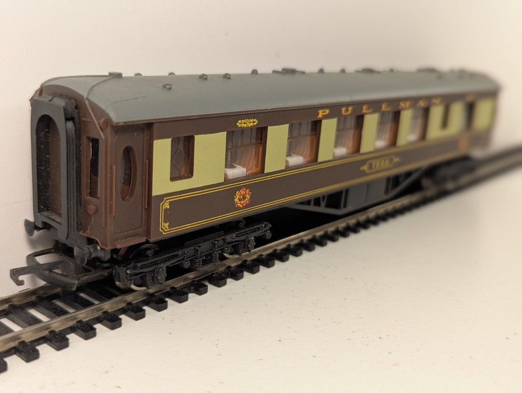 Wrenn W6002V Pullman Parlour First "Vera" Brighton Belle Coach OO Gauge - Boxed