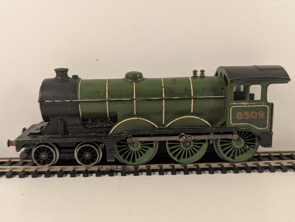 Hornby Tri-ang R866 LNER Class B12 Steam Locomotive No Tender OO Gauge