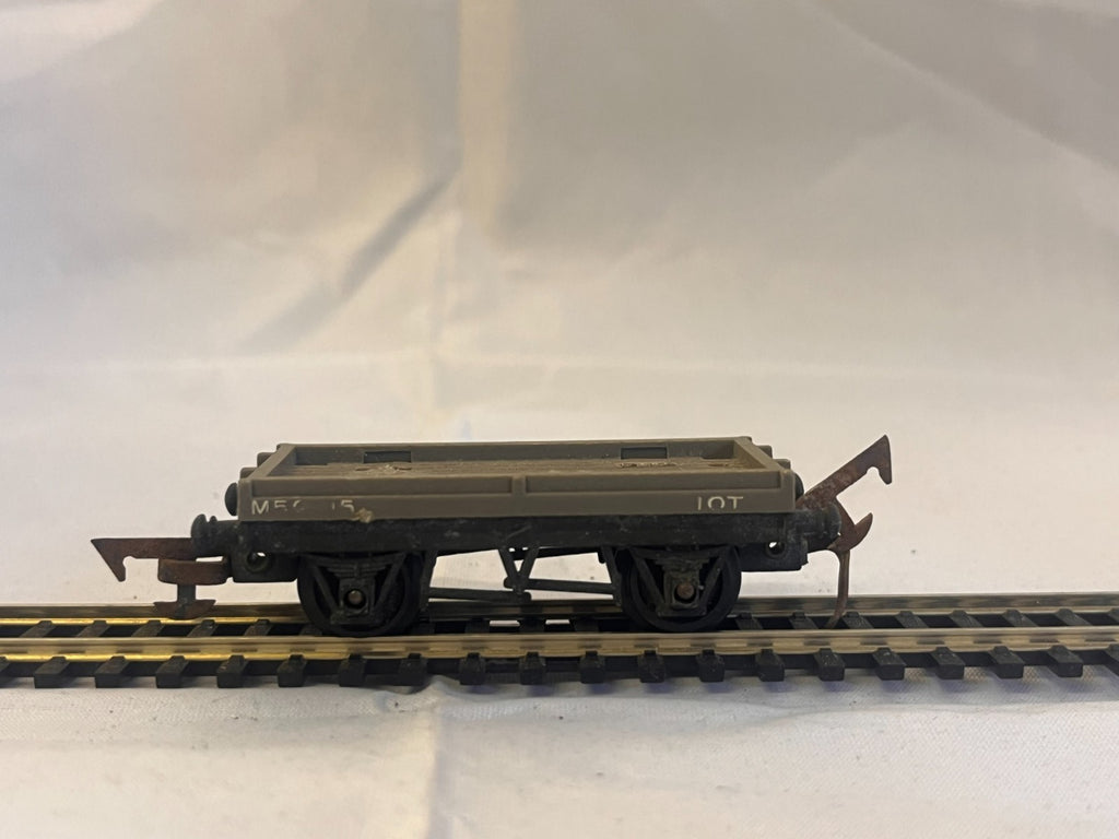 Tri-ang Railways R17/18 OO Gauge Bolster Wagon