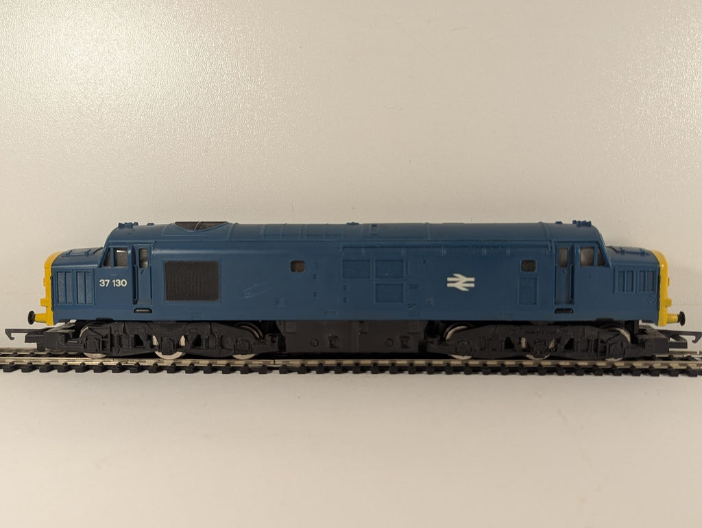 Hornby OO Gauge Class 37 Locomotive 37 130 BR Blue