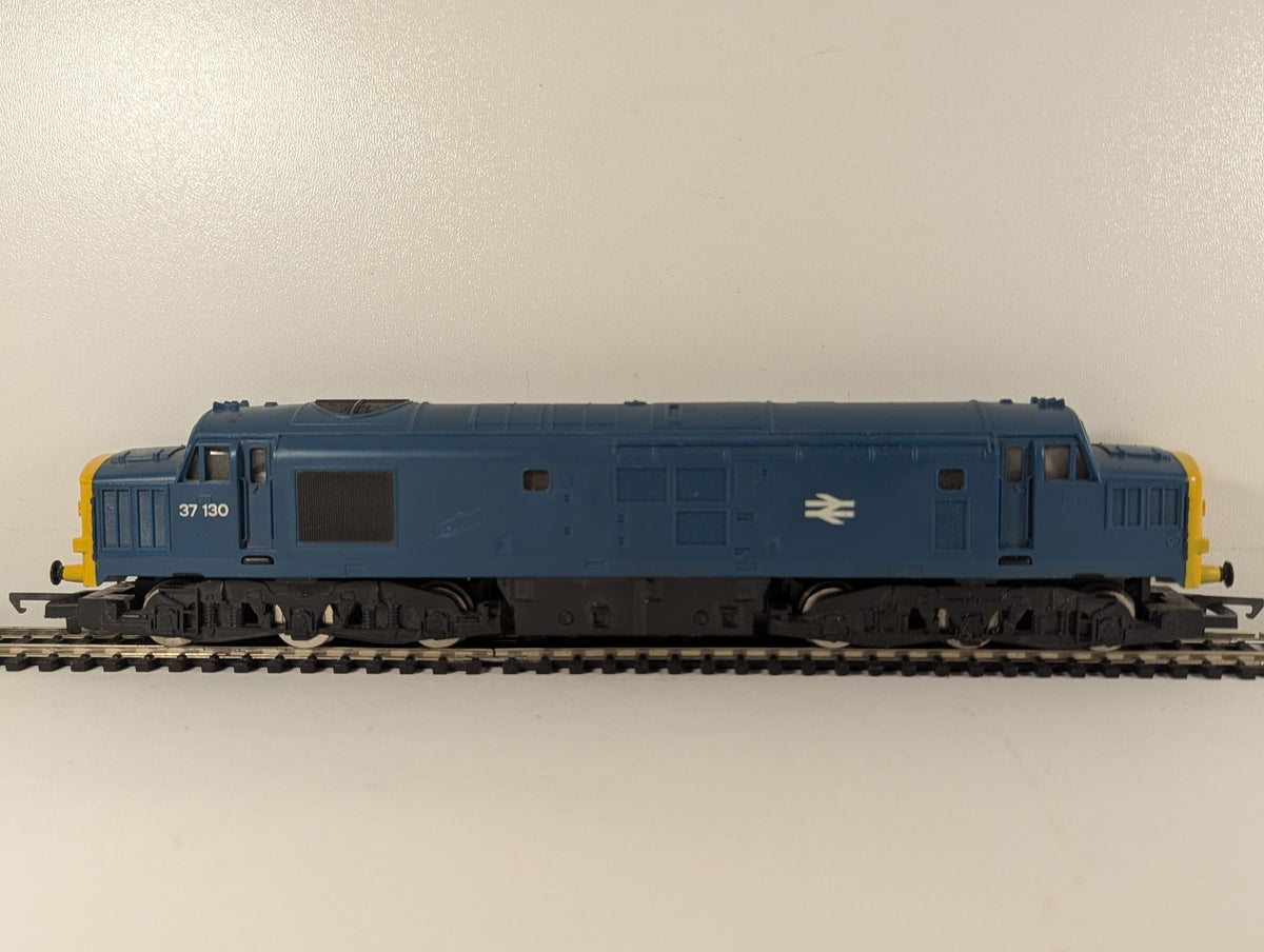 Hornby OO Gauge Class 37 Locomotive 37 130 BR Blue