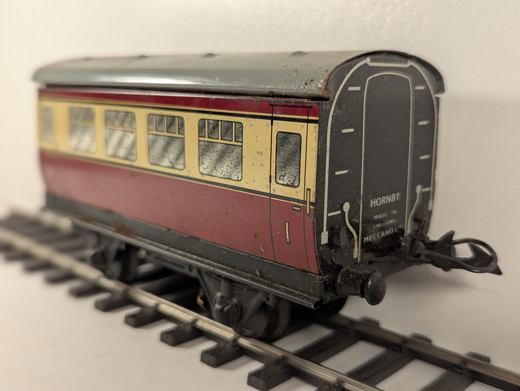 Hornby O Gauge No. 51 Coach 1st Class Passenger Coach BR Carmine & Cream