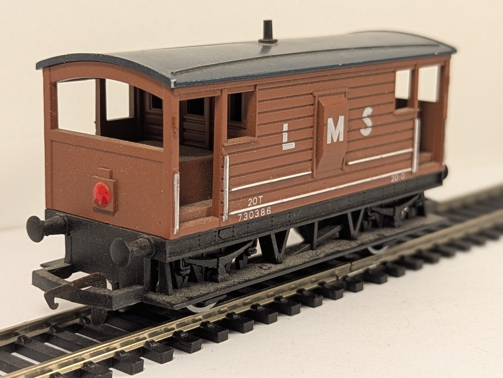 Hornby OO Gauge LMS 20T Brake Van