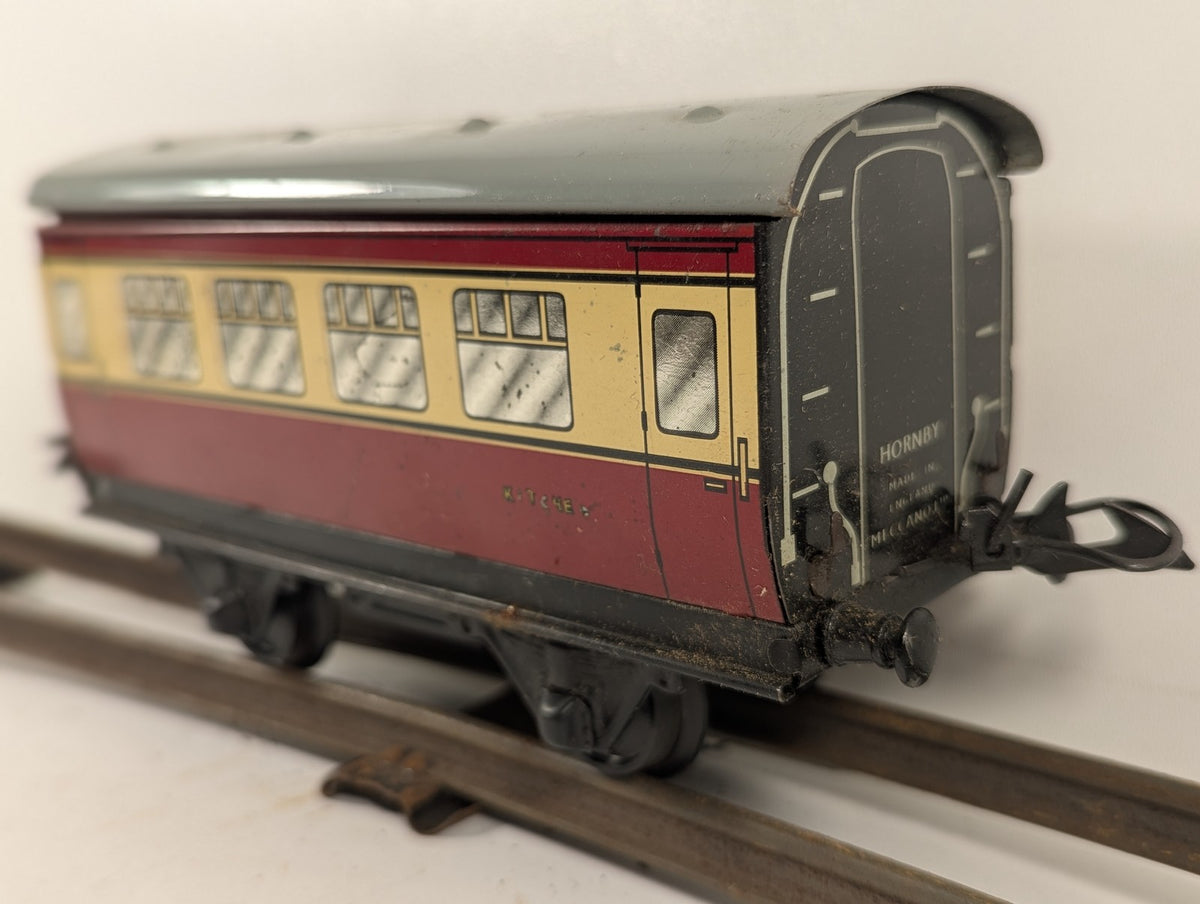 Hornby O Gauge No. 51 Coach 3rd Class Passenger Coach BR Crimson and Cream 42123