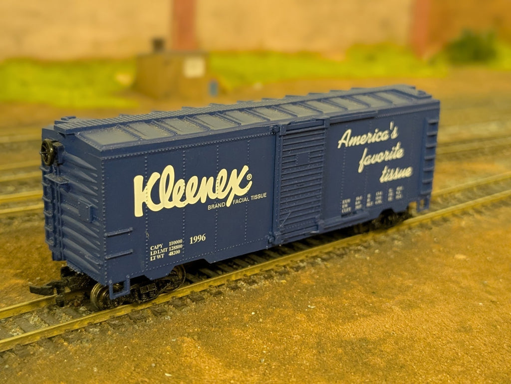 HO Gauge Kleenex Box Car Split 1996 Shoprite Express Railroad Set