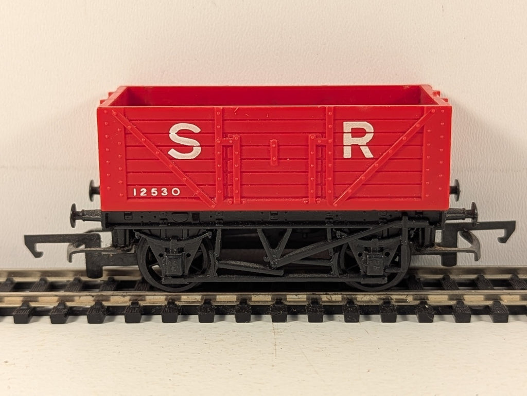 Tri-ang OO Gauge SR 5-Plank Open Wagon Goods Wagon 12530 SR Red
