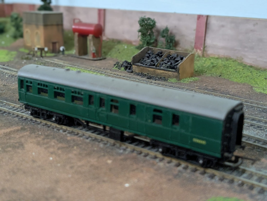 Tri-ang R220 S34245 Southern Region BR Main Line Brake 2nd Coach Green OO Gauge