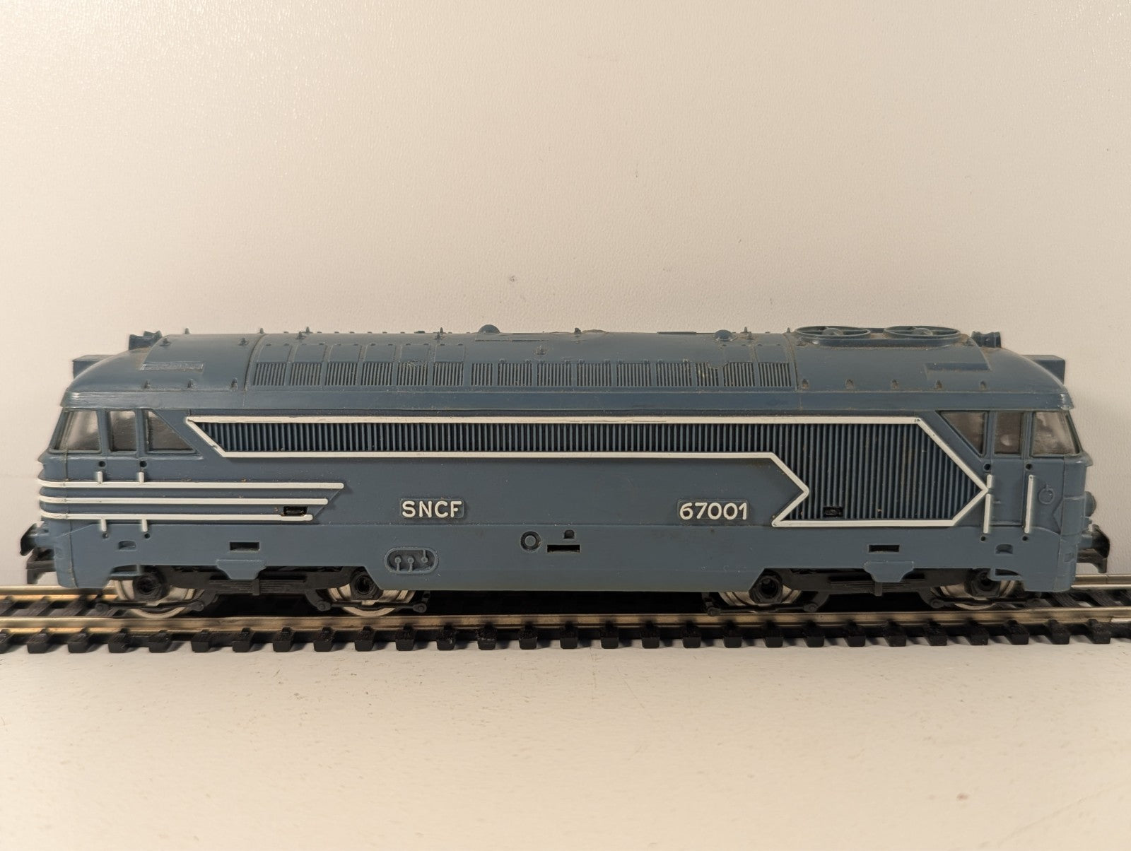 Jouef BB 67001 SNCF Diesel Locomotive HO Gauge - Boxed (Non-Original Box)
