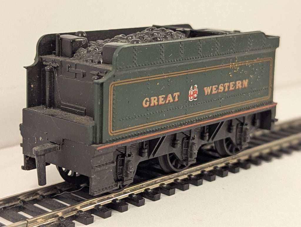 Hornby OO Gauge GWR 6-Wheel Tender GWR Green
