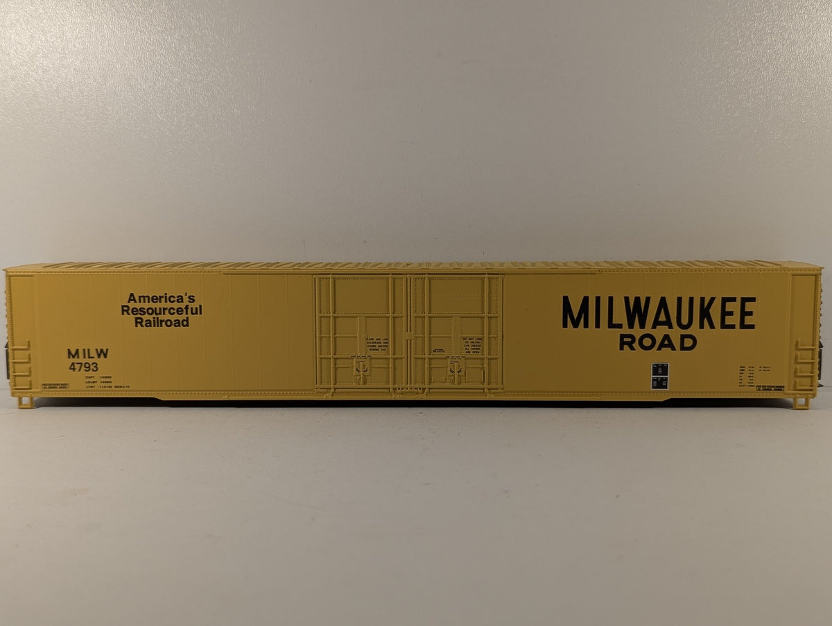 Athearn HO Scale 86 Ft Hi-Cube Boxcar 4793 Milwaukee Road 2950