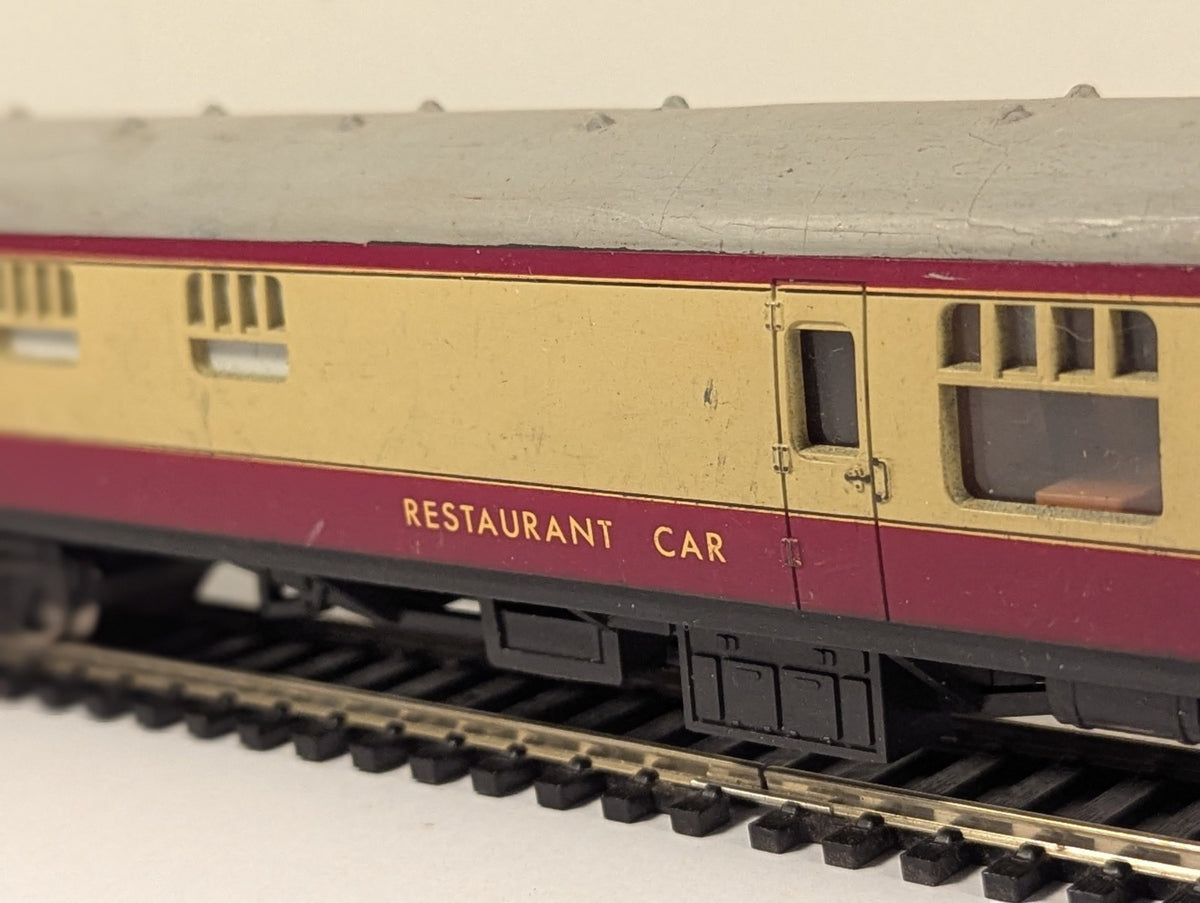 Lima OO Gauge BR Mk1 Restaurant Car Passenger Coach M34642 BR Crimson