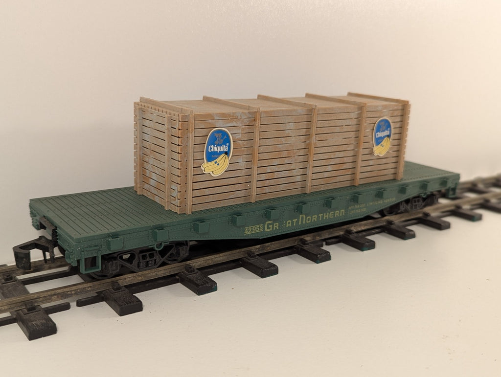AHM 7301C Great Northern Flat Car with Crate – O Scale