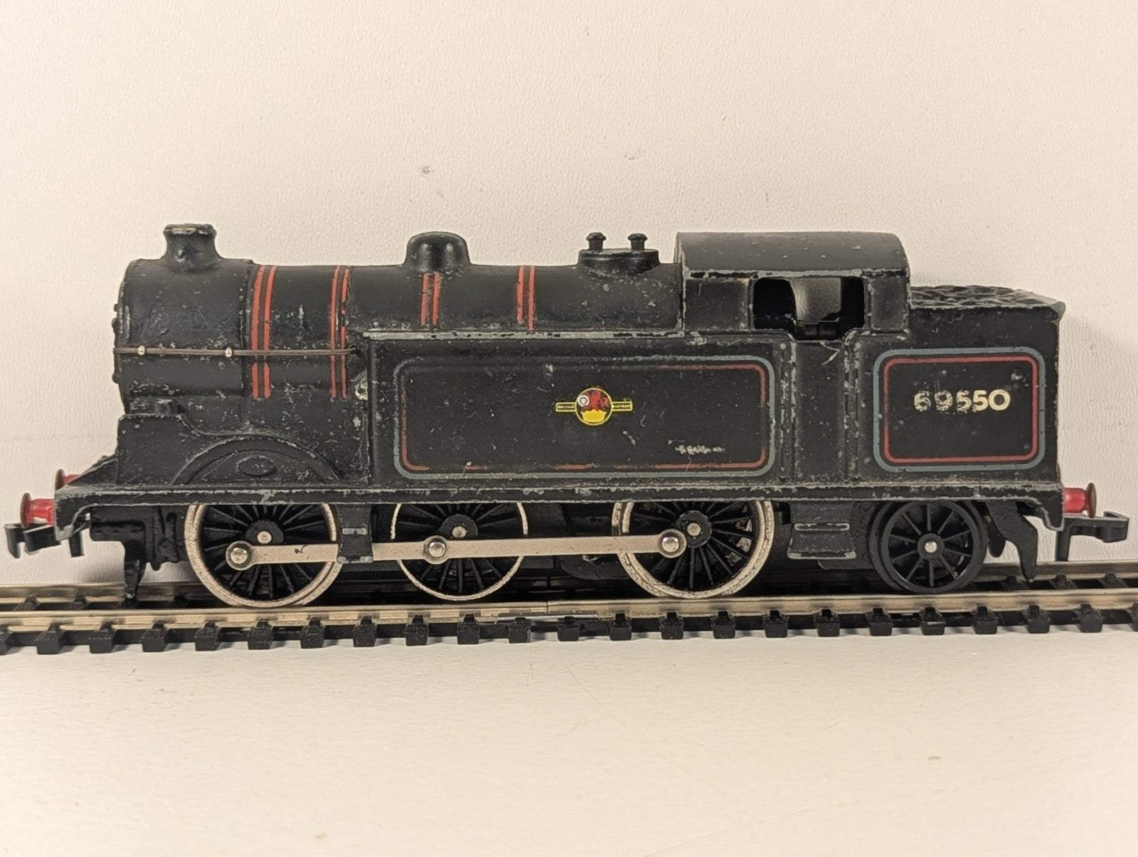 Hornby Dublo OO Gauge BR Class N2 0-6-2 Tank Locomotive 69550 2 Rail