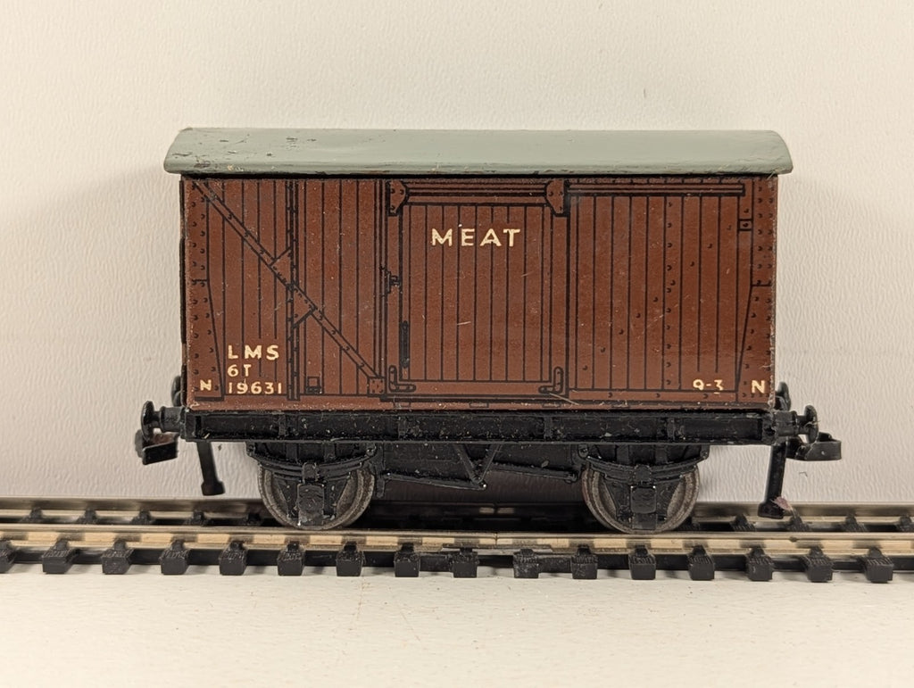Hornby Dublo 32065 OO Gauge BR Brown D1 Meat Van - Boxed