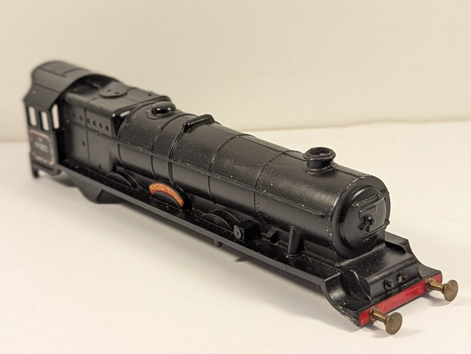 Tri-ang R50 OO Gauge Princess Victoria Body Shell BR Black
