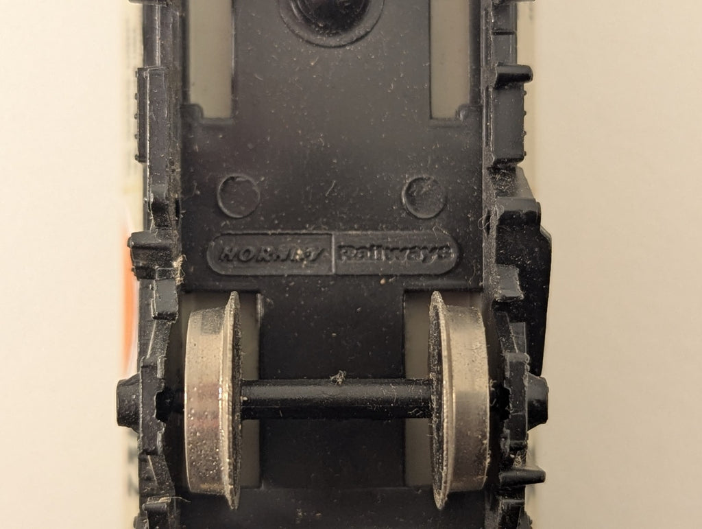 Hornby R731 OO Gauge Gulf Tank Wagon