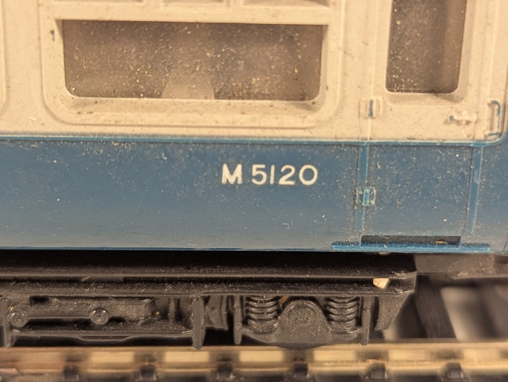 Hornby OO Gauge BR Mk1 Composite Coach Passenger Coach M5120 BR Blue
