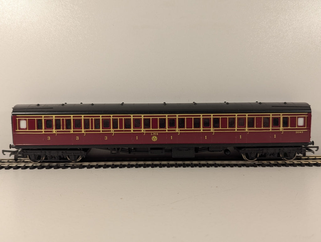 Tri-ang R747 OO Gauge LMS 1st&3rd class Caledonian Composite Coach