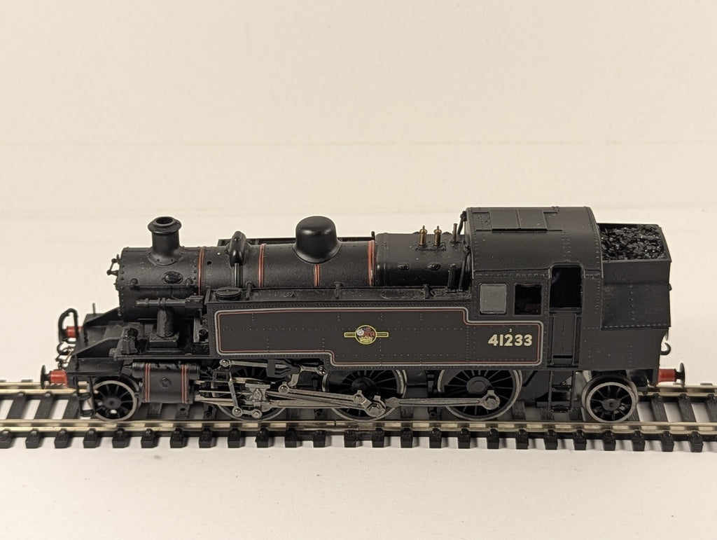Bachmann Branchline 31-452B Class 2MT Ivatt 2-6-2T 41233 in BR black with late c