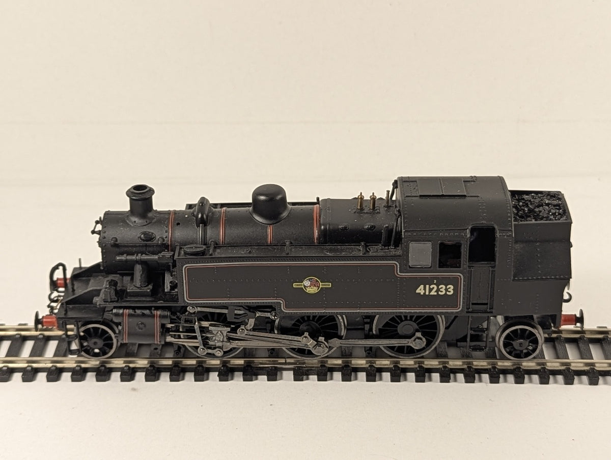 Bachmann Branchline 31-452B Class 2MT Ivatt 2-6-2T 41233 in BR black with late c