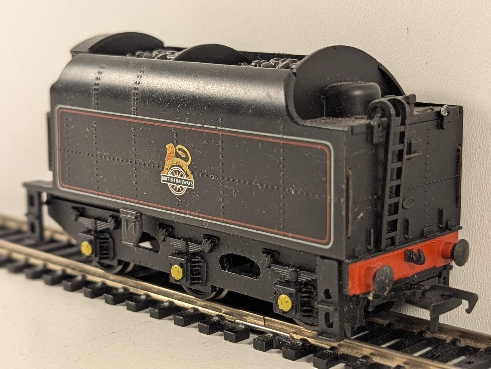Bachmann 31-103 OO Gauge BR Standard Class 4MT Tender - Spares/Repairs
