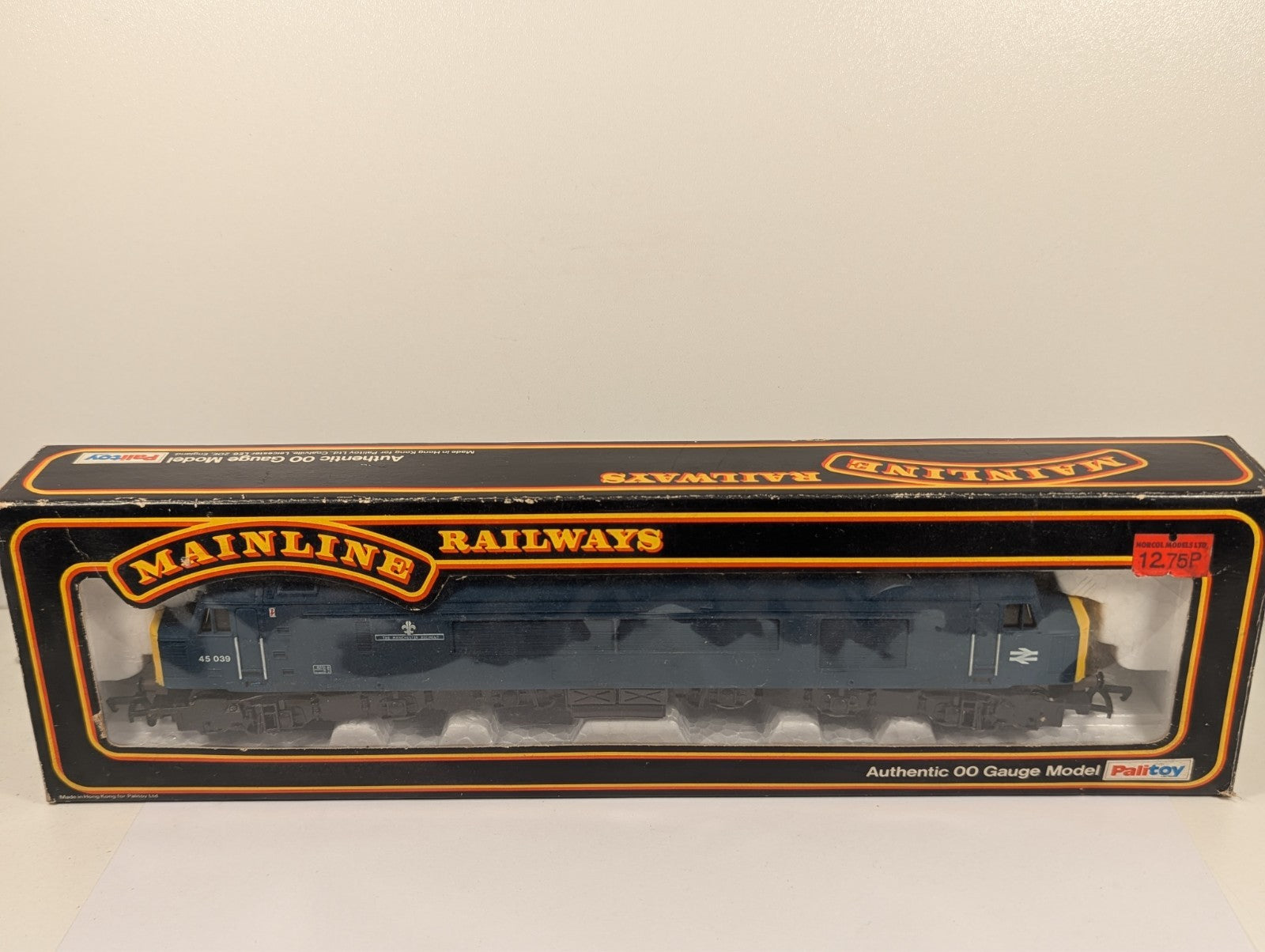 Mainline Railways Class 45 "The Manchester Regiment" BR Blue Diesel Locomotive