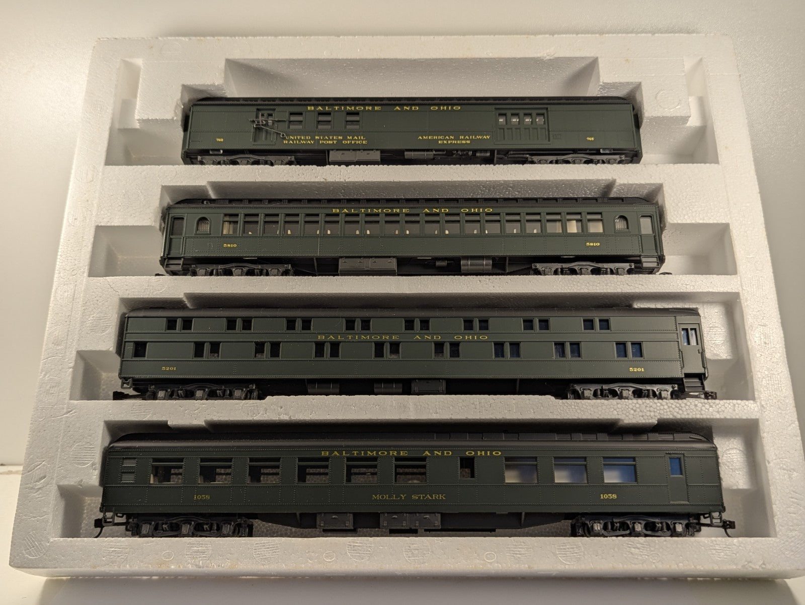 Rivarossi HO Scale Baltimore & Ohio 1920s Passenger Car Set B Coach
