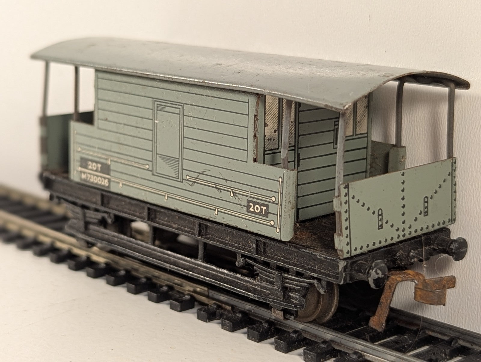 Hornby Dublo 32045 OO Gauge BR 20 Ton Brake Van