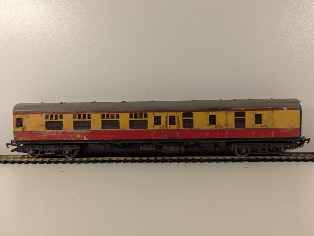Tri-ang OO Gauge BR Mk1 Brake Second Coach Passenger Coach 34100