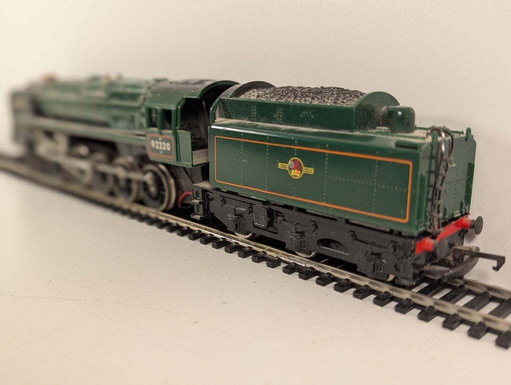 Tri-ang Hornby R861 OO Gauge BR Class 9F 2-10-0 “Evening Star” 92220 Poor Runner
