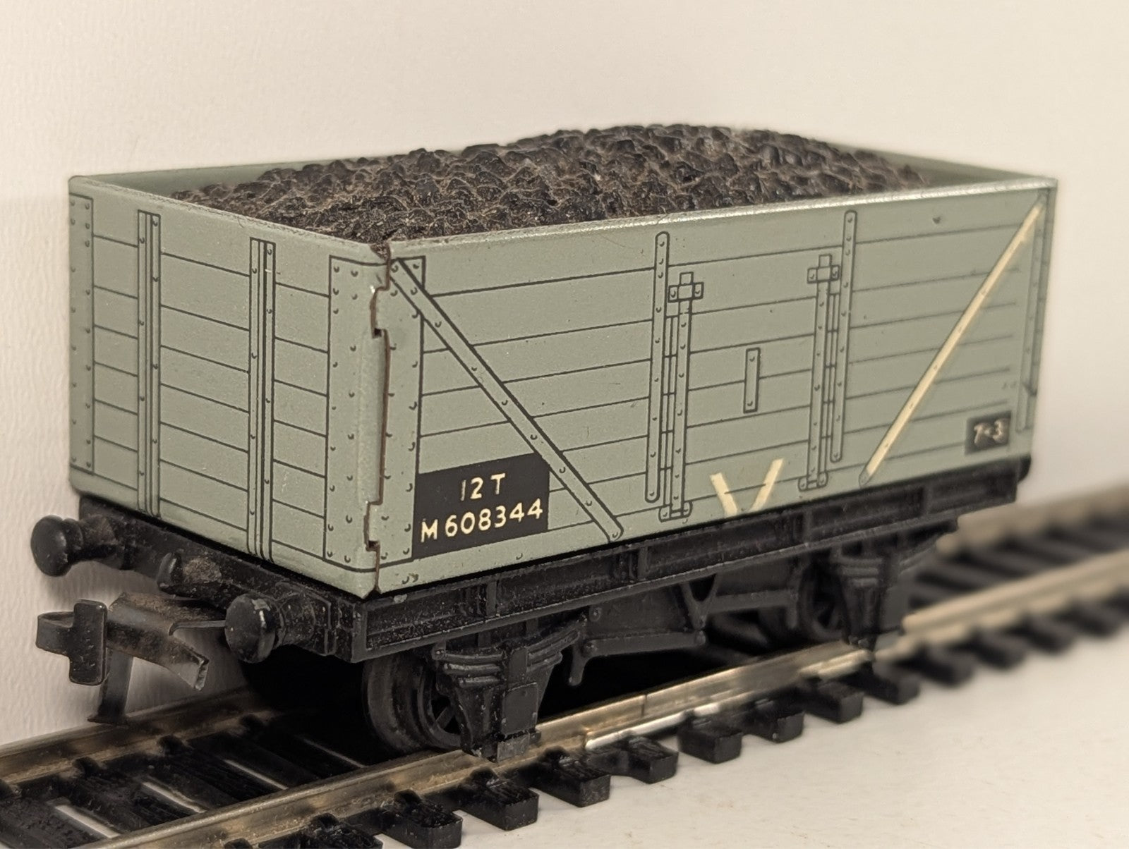 Hornby Dublo 32030 D2 High-Sided Coal Wagon OO Gauge - Boxed