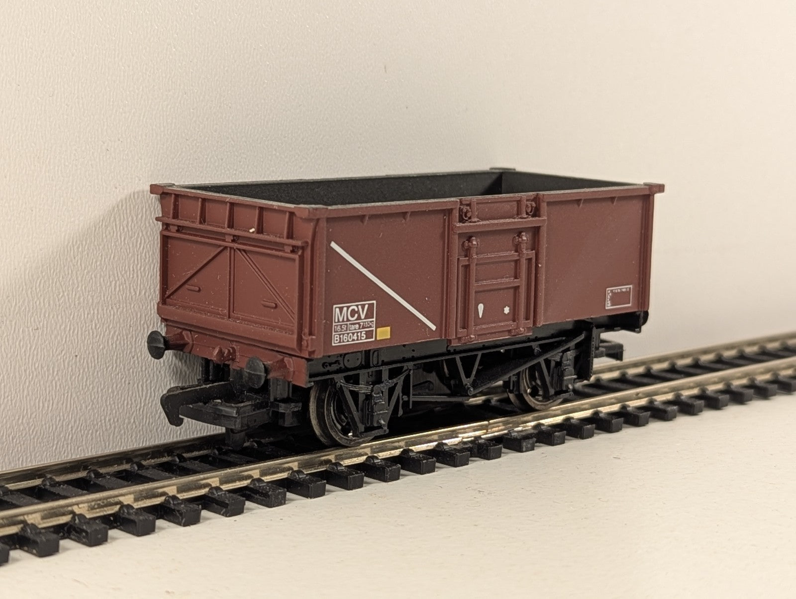 Bachmann 37-238A OO Gauge 16 Ton Steel MCV Mineral Wagon - Wrong Box