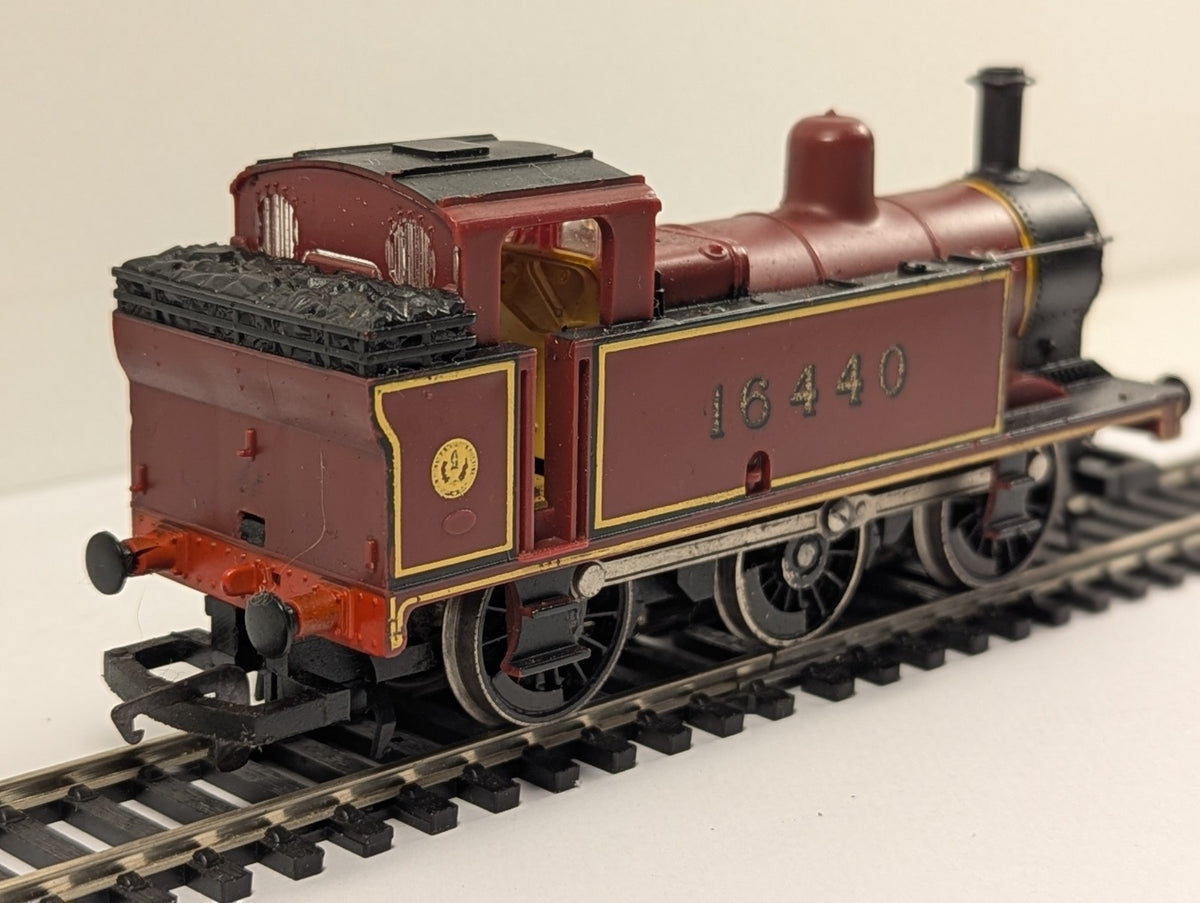 Hornby OO Gauge LMS Class 3F Jinty 0-6-0T Maroon