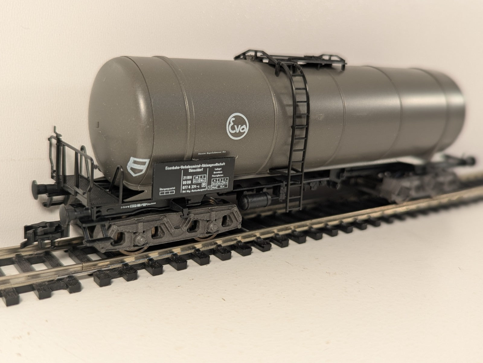 Fleischmann 5475 HO Gauge Tank Wagon