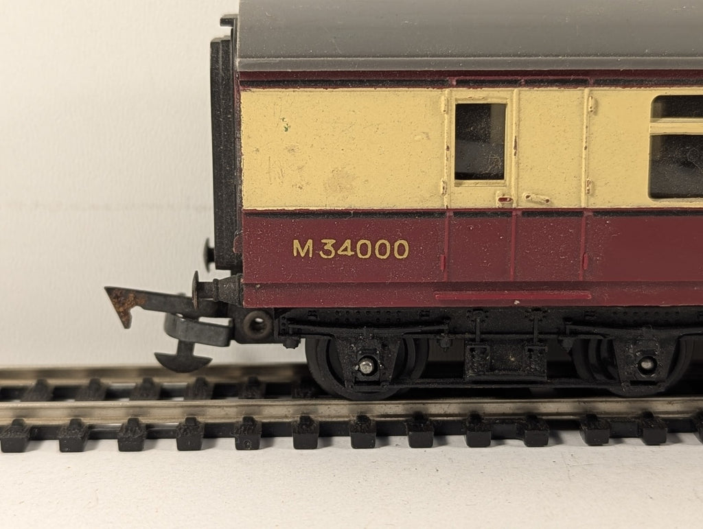 Tri-ang OO Gauge BR Mk1 Brake Second Coach Passenger Coach M34000